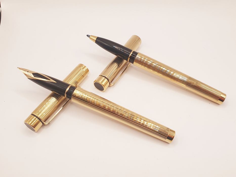 Vintage Sheaffer Targa Standard 1005 Fluted Gold-Plated with Gold Trim Fountain Pen (14ct M Nib) & Marker Pen