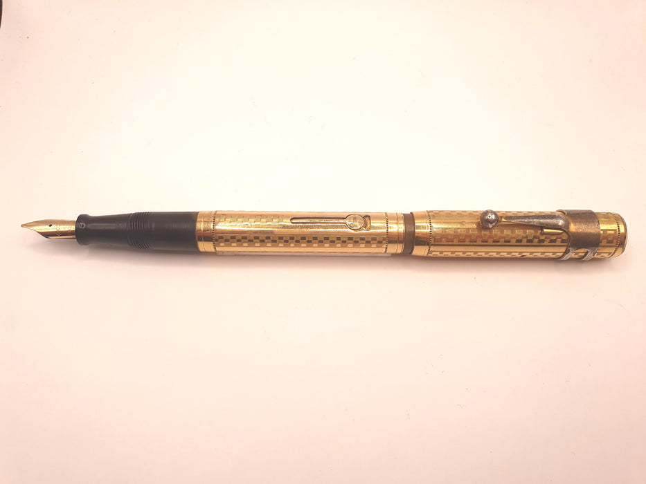Vintage Waterman 0552 Gothic Gold Filled Overlay Fountain Pen (14ct M Nib)
