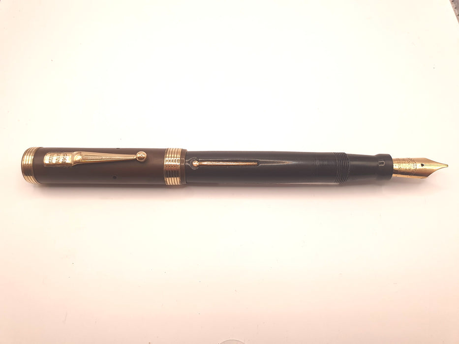 Vintage Swan Eternal Black with Brown Cap and Gold Trim (14ct 1.1mm italic Nib)