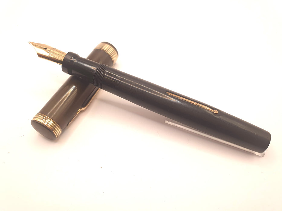 Vintage Swan Eternal Black with Brown Cap and Gold Trim (14ct 1.1mm italic Nib)