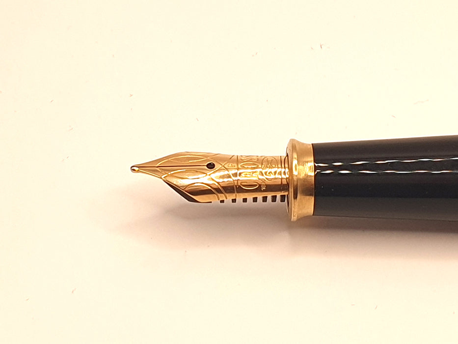 Vintage: Cross Townsend Lustrous Chrome with Gild Trim Fountain Pen (Medium Nib)