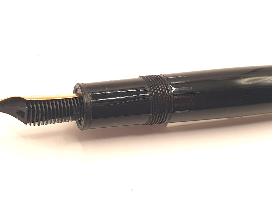 Vintage Montblanc Le Grand 146 Black with Platinum Trim Fountain Pen (18k B Nib)