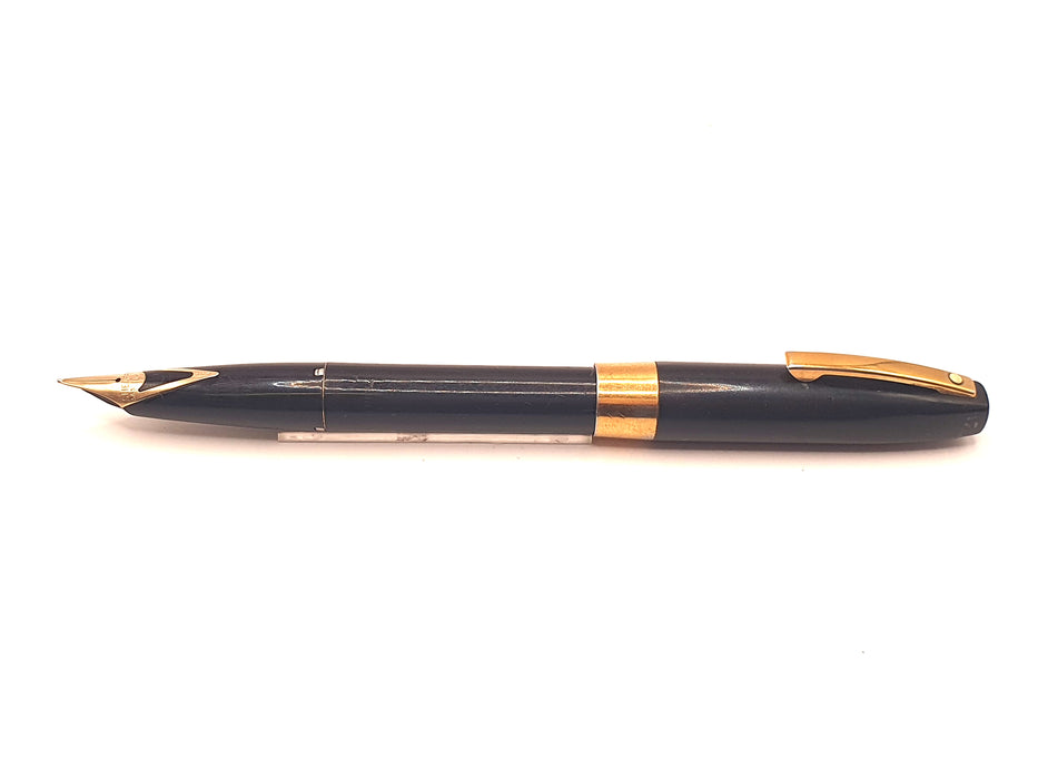 Vintage Sheaffer Imperial Triumph 550 Black with Gold Trim Fountain Pen (14ct M Nib)