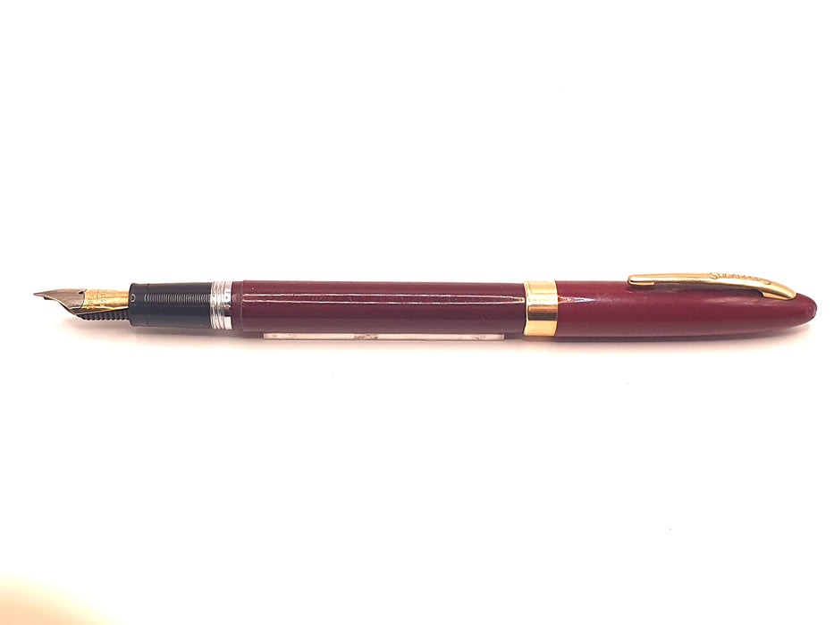 Vintage Sheaffer Snorkel Saratoga Burgundy with Gold Trim Fountain Pen (14ct EF Nib)