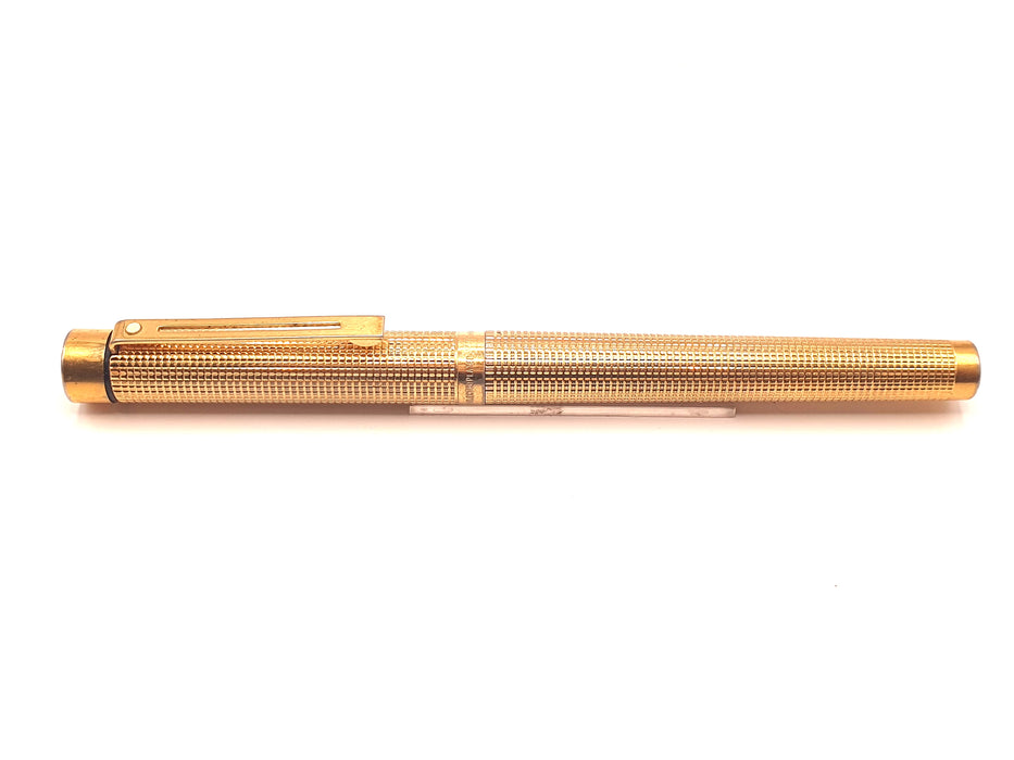 Vintage Sheaffer Targa 1011 Gold-Plated Diamond Squares Pattern with Gold Trim Fountain Pen (14ct M Nib)