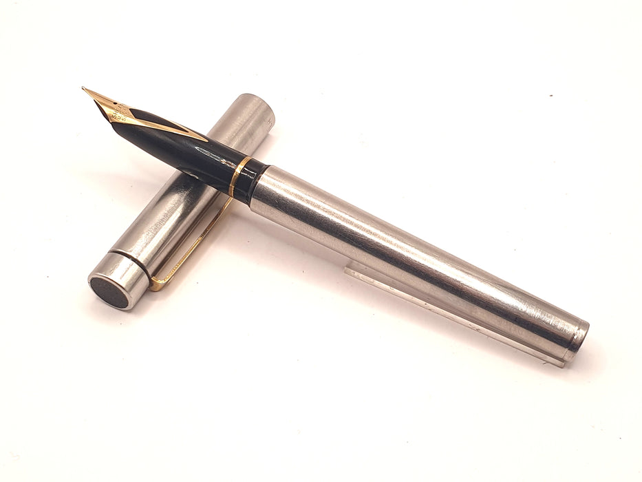 Vintage Sheaffer Targa 1001xg Brushed Stainless Steel with Gold Clip Fountain Pen (14ct M Nib)