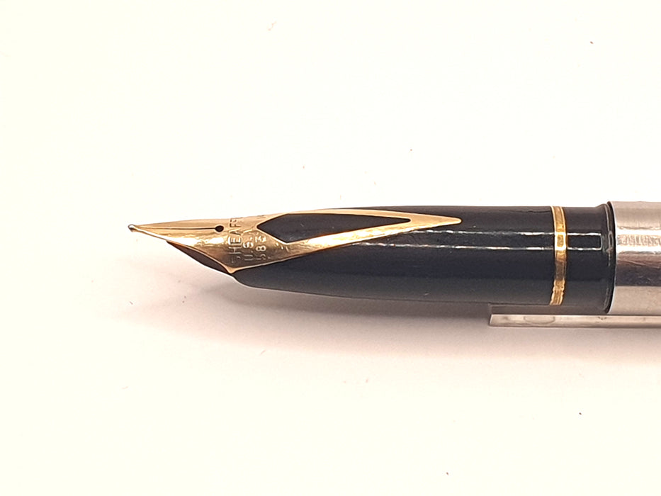 Vintage Sheaffer Targa 1001xg Brushed Stainless Steel with Gold Clip Fountain Pen (14ct M Nib)