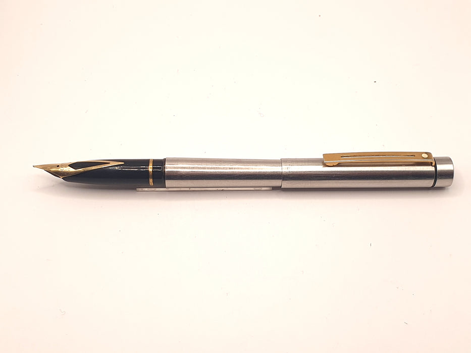 Vintage Sheaffer Targa 1001xg Brushed Stainless Steel with Gold Clip Fountain Pen (14ct M Nib)