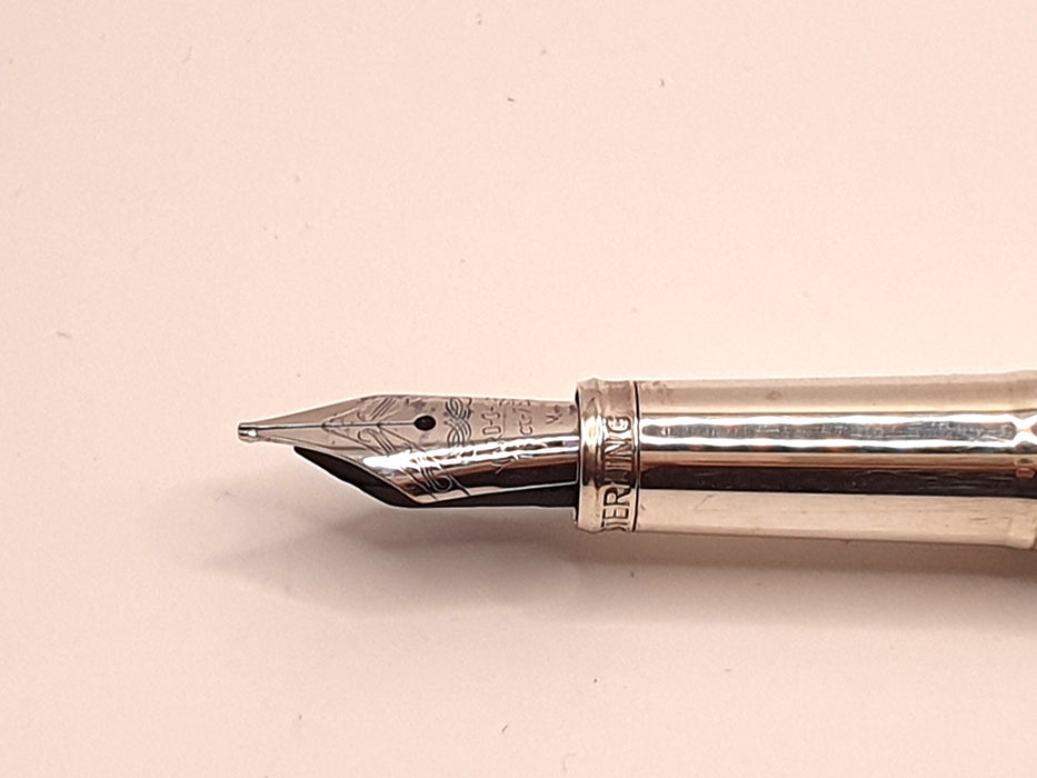 Vintage Yard-O-Led Standard Barley Fountain Pen (18ct M Nib) with Original Wooden Box