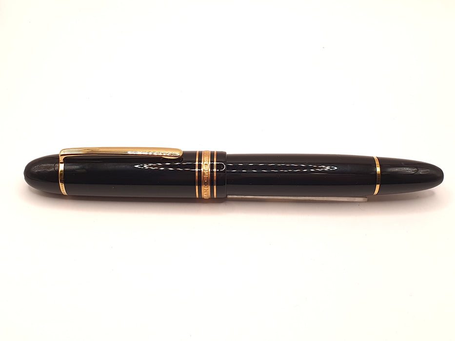 Vintage Montblanc 149 Black with Gold Trim (18ct EF Nib)