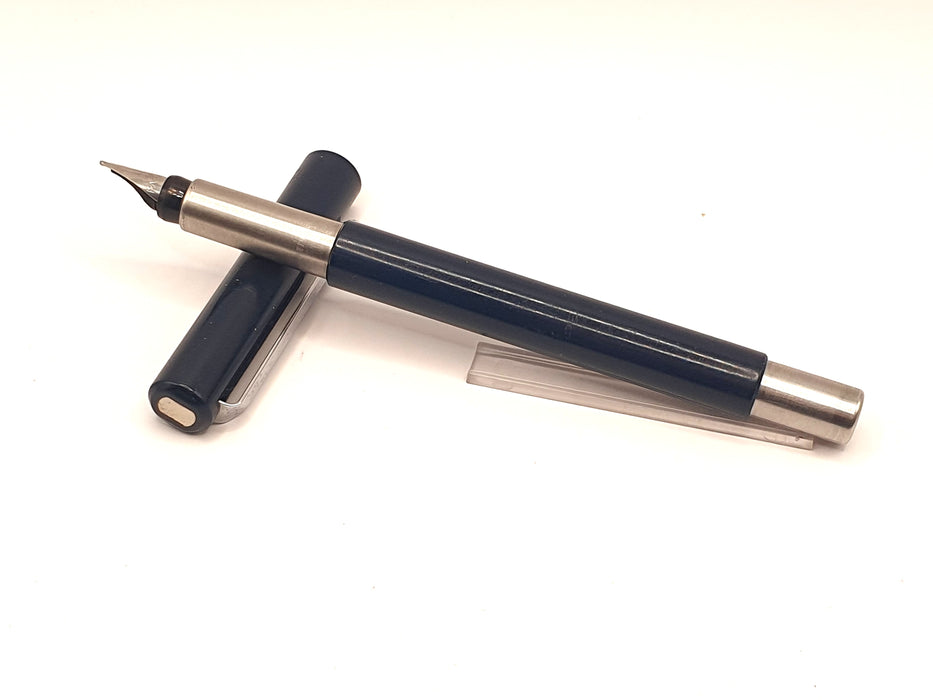 Vintage Parker Vector Fountain Pen