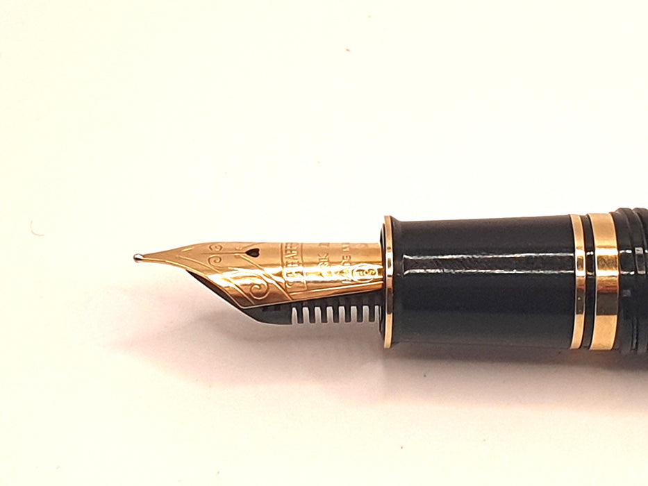 Vintage Sheaffer Connoisseur Black Herringbone with Gold Trim Fountain Pen (18k Fine Nib)