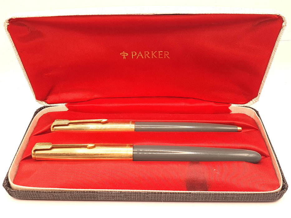 Vintage Parker 51 Mk II Aerometric Grey with 1/10 12ct Striated Rolled Gold Cap and Gold Trim Fountain Pen (14ct EF/F Nib) & Ballpoint Pen Set