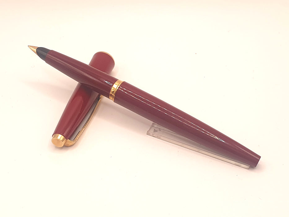 Vintage Parker 45 Burgundy with Gold Trim Fountain Pen (14ct F Nib)