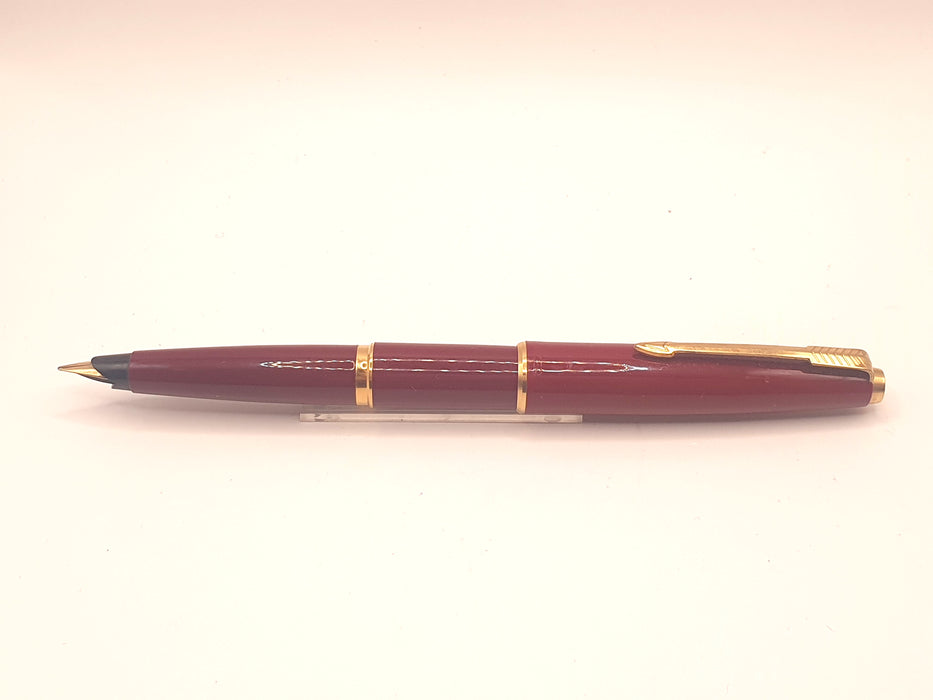 Vintage Parker 45 Burgundy with Gold Trim Fountain Pen (14ct F Nib)