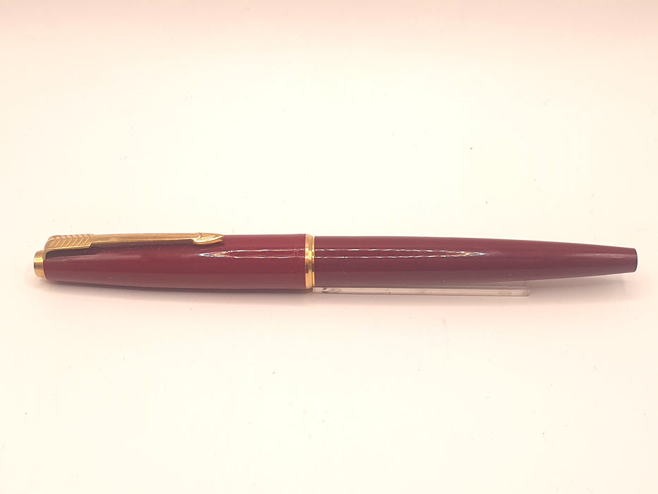 Vintage Parker 45 Burgundy with Gold Trim Fountain Pen (14ct F Nib)