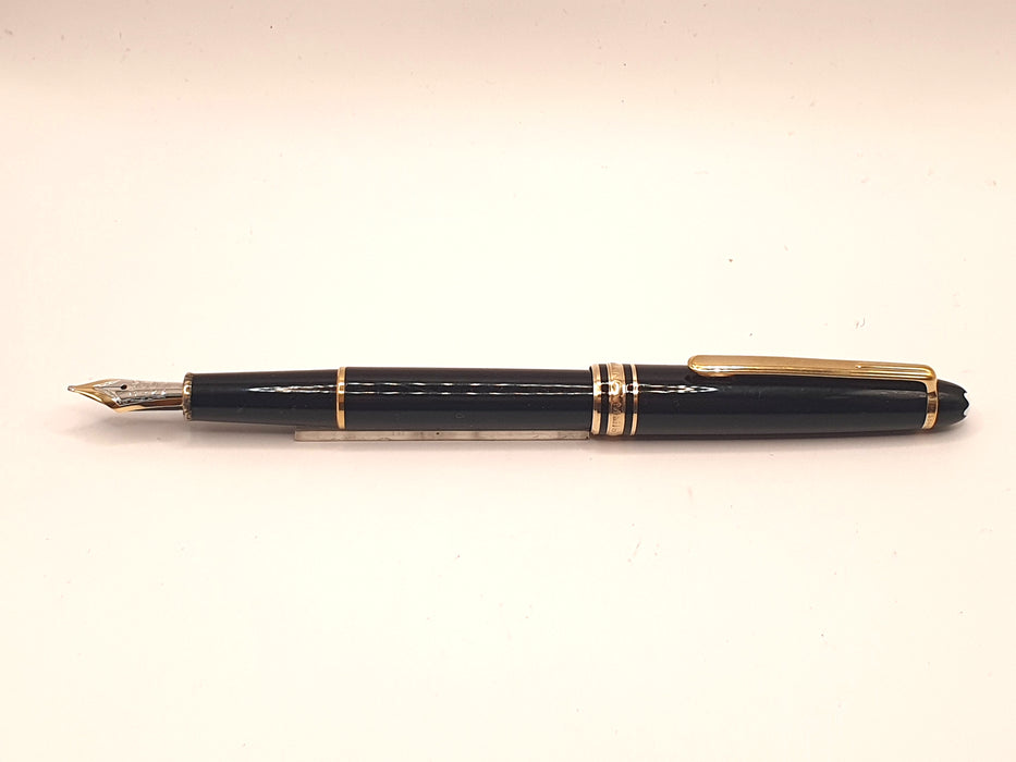 Vintage Montblanc Meisterstuck 144 Classique Black with Gold Trim Fountain Pen (14ct B Nib)