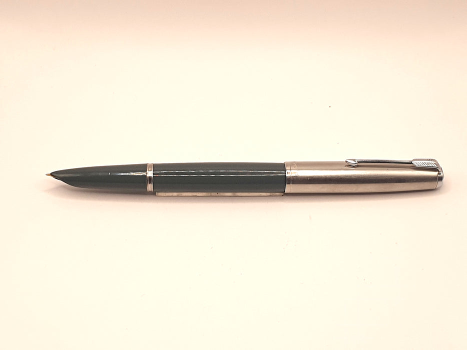 Vintage Mk II Parker 51 Grey with Lustraloy Cap and Chrome Trim Fountain Pen (14ct F Nib)