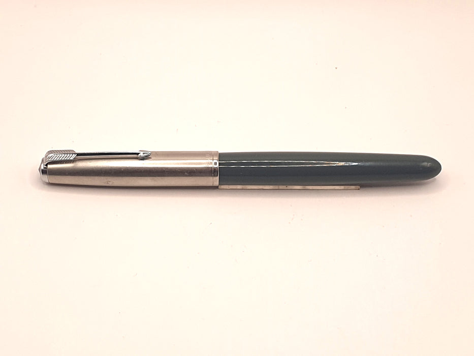 Vintage Mk II Parker 51 Grey with Lustraloy Cap and Chrome Trim Fountain Pen (14ct F Nib)