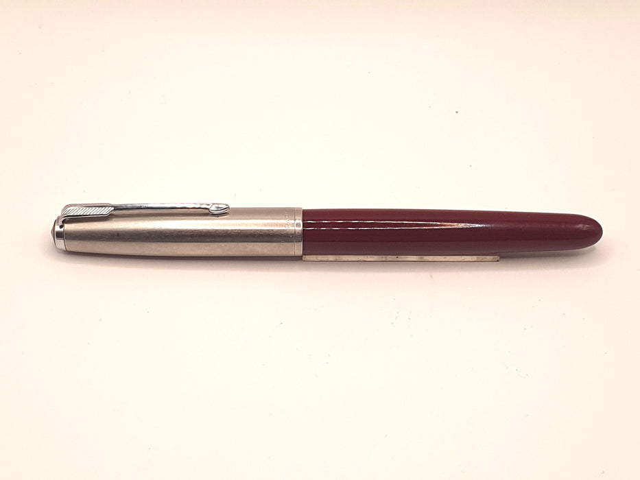 Vintage Parker 51 Mk II Burgundy with Lustraloy Cap and Chrome Trim Fountain Pen (14ct M Nib)