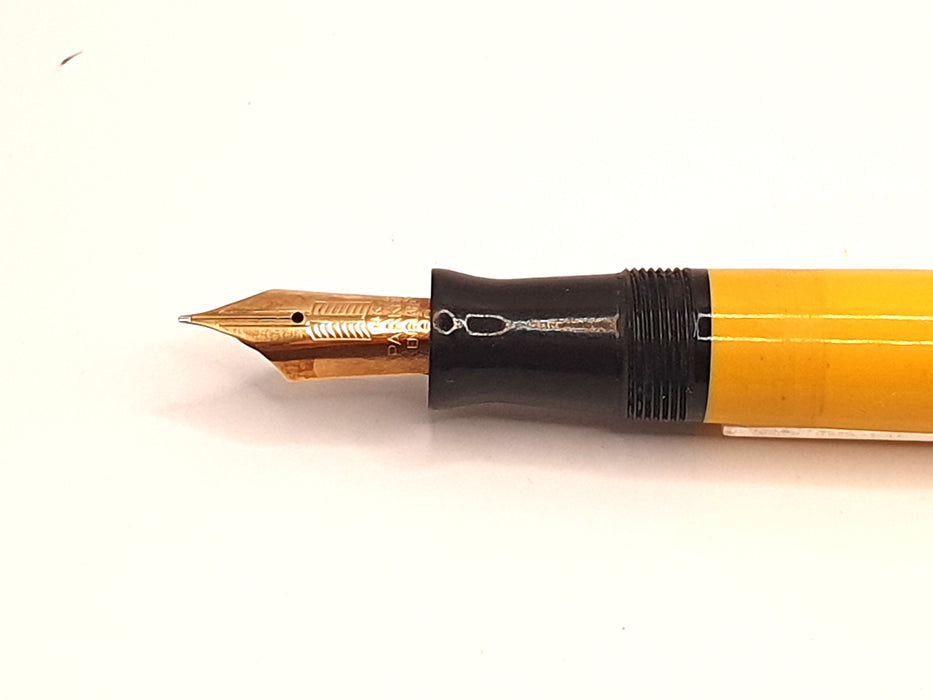 Vintage Parker Streamlined Duofold Senior Mandarin Yellow with Gold Trim Fountain Pen (14ct F Nib)