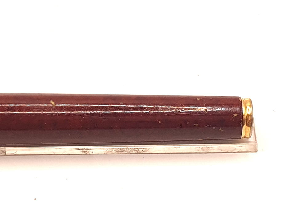 Vintage Waterman Exclusive Laque Rouge with Gold Trim Fountain Pen (18ct M Nib)