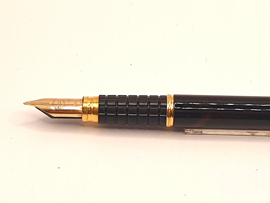 Vintage Waterman Exclusive Laque Écaille Brune with Gold Trim Fountain Pen (18ct M Nib)