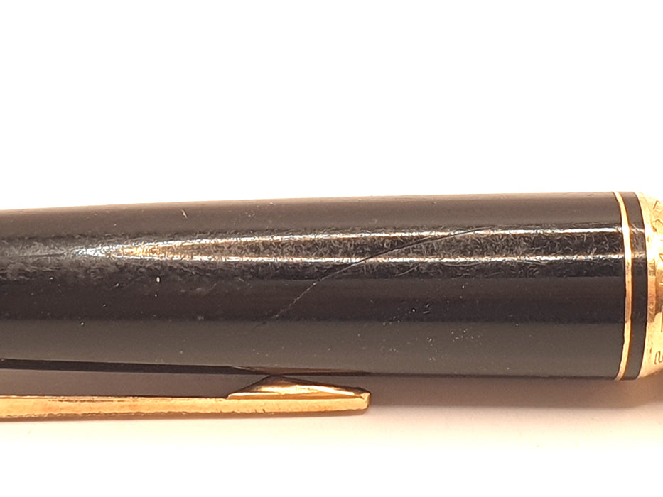Vintage Montblanc No. 22 Black with Ink Window and Gold Trim Fountain Pen (14ct M Nib)