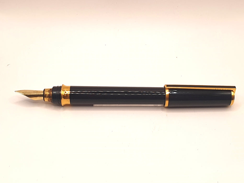 Vintage ST Dupont Les Montparnasse Laque De Chine Black with Gold Trim Fountain Pen (18k Medium Nib)