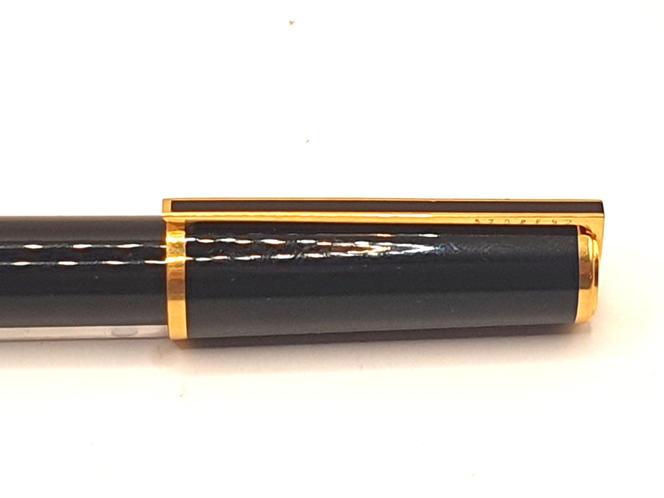 Vintage ST Dupont Les Montparnasse Laque De Chine Black with Gold Trim Fountain Pen (18k Medium Nib)