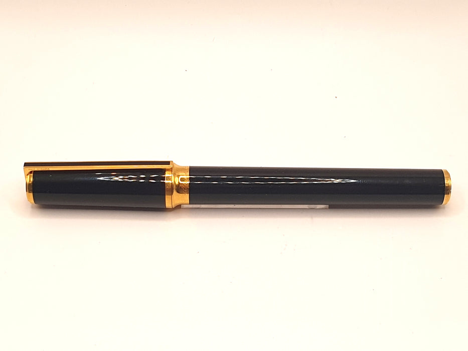 Vintage ST Dupont Les Montparnasse Laque De Chine Black with Gold Trim Fountain Pen (18k Medium Nib)