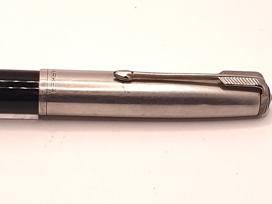 Vintage Parker 51 Mk II Black with Chrome Trim and Lustraloy Cap Fountain Pen (14ct F Nib)