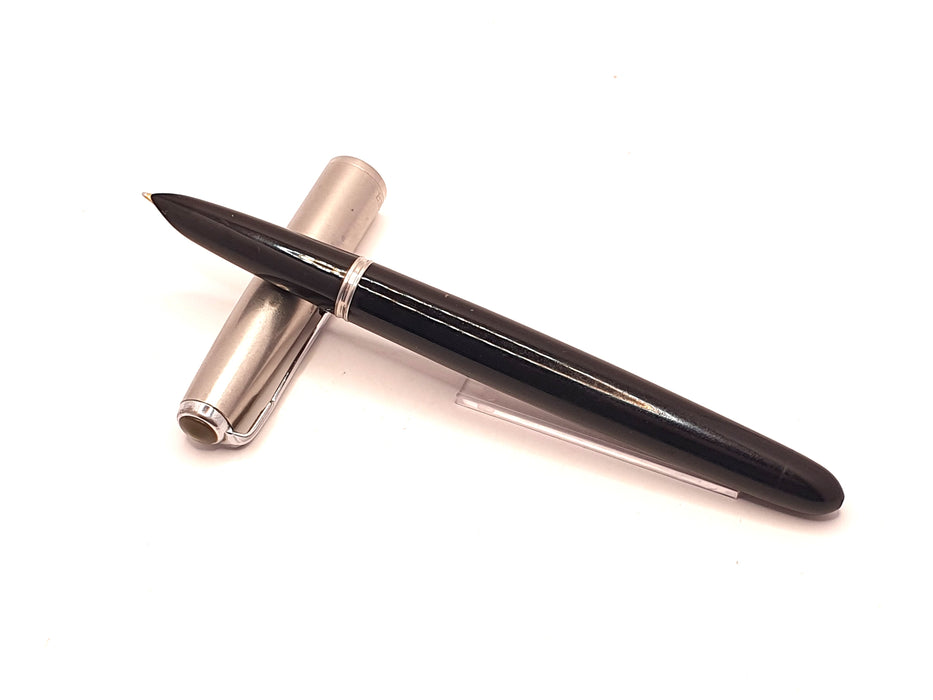 Vintage Parker 51 Mk II-B Black with Lustraloy Cap and Chrome Trim Fountain Pen (14ct M Nib)