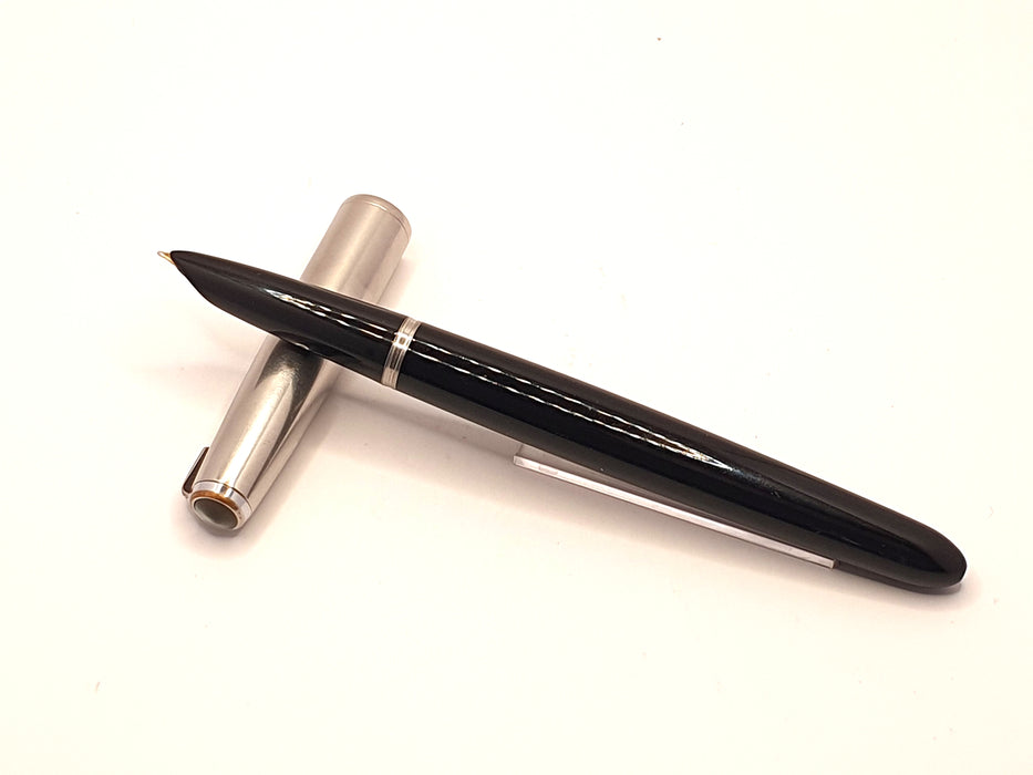 Vintage Parker 51 Mk II-B Black with Lustraloy Cap and Chrome Trim Fountain Pen (14ct B Nib)