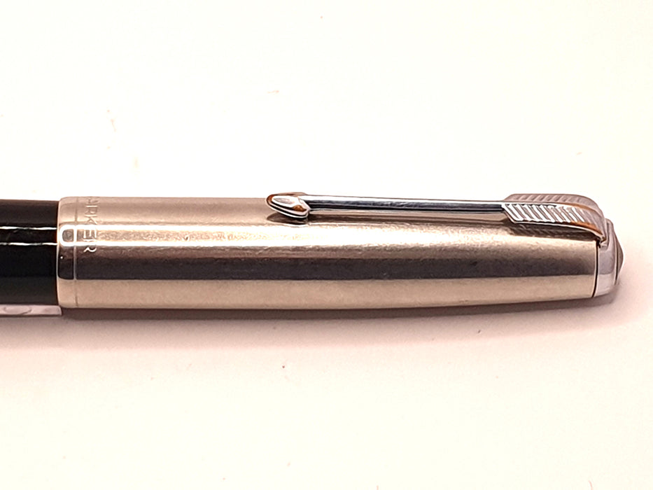Vintage Parker 51 Mk II-B Black with Lustraloy Cap and Chrome Trim Fountain Pen (14ct B Nib)