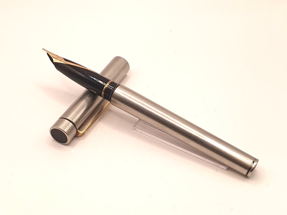 Vintage Sheaffer Targa 1001xg Brushed Stainless Steel with Gold Trim Fountain Pen (14ct B Nib)