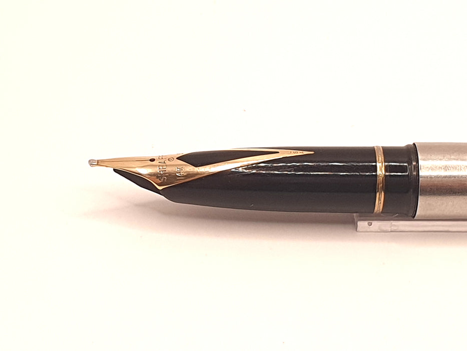 Vintage Sheaffer Targa 1001xg Brushed Stainless Steel with Gold Trim Fountain Pen (14ct B Nib)