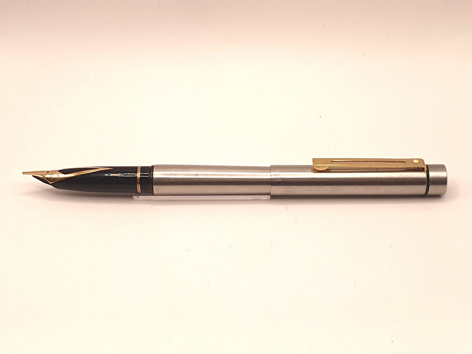 Vintage Sheaffer Targa 1001xg Brushed Stainless Steel with Gold Trim Fountain Pen (14ct B Nib)