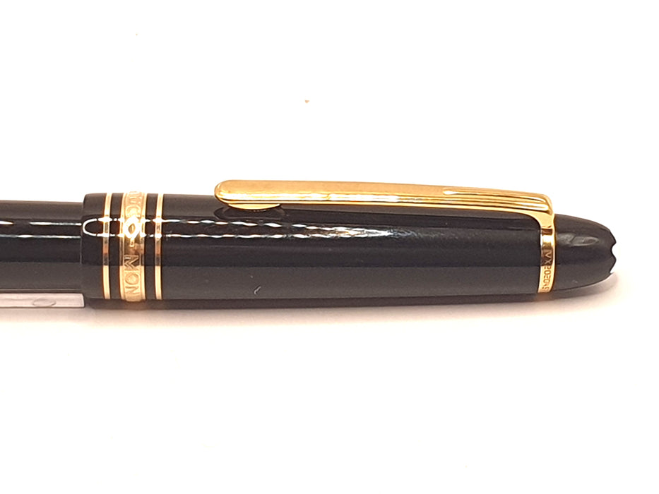 Vintage Montblanc Classique 145 Black with Gold Trim Fountain Pen (14ct M Nib)