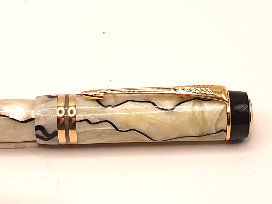Parker Duofold International Pearl and Black with Gold Trim Fountain Pen (14ct OB Nib)
