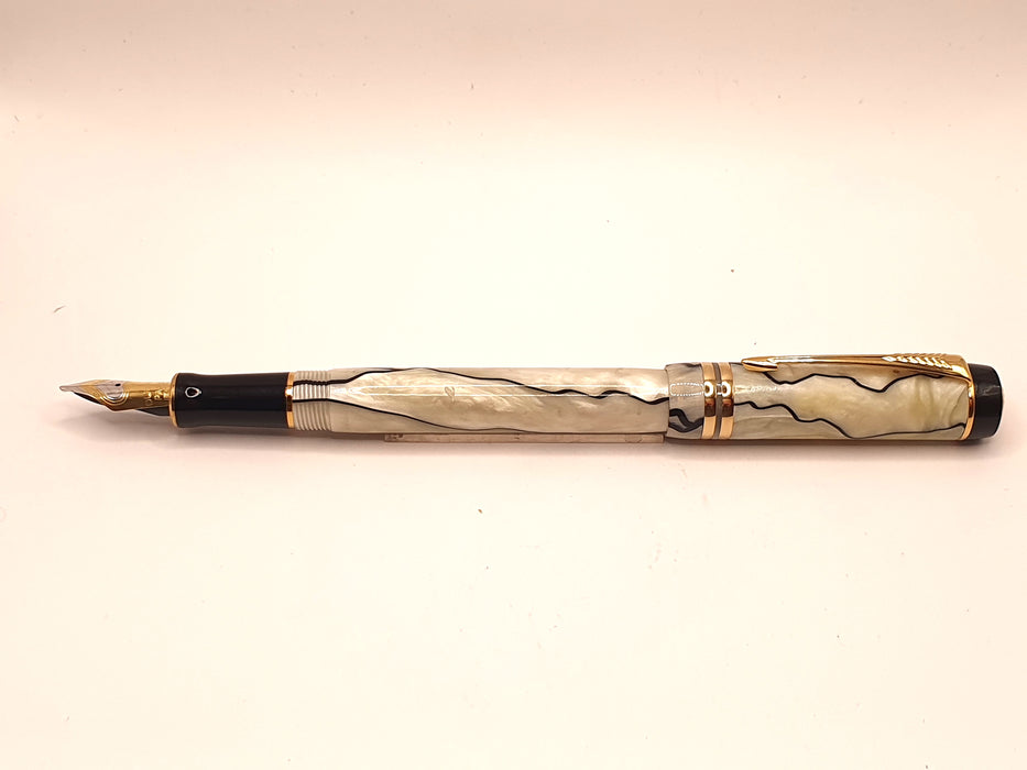 Parker Duofold International Pearl and Black with Gold Trim Fountain Pen (14ct OB Nib)