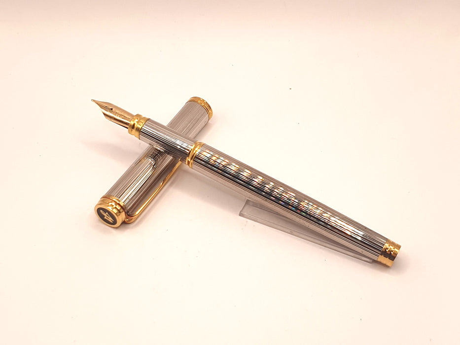 Vintage Waterman Gentleman Fluted Sterling Silver with Gold Trim Fountain Pen (18ct M Nib)