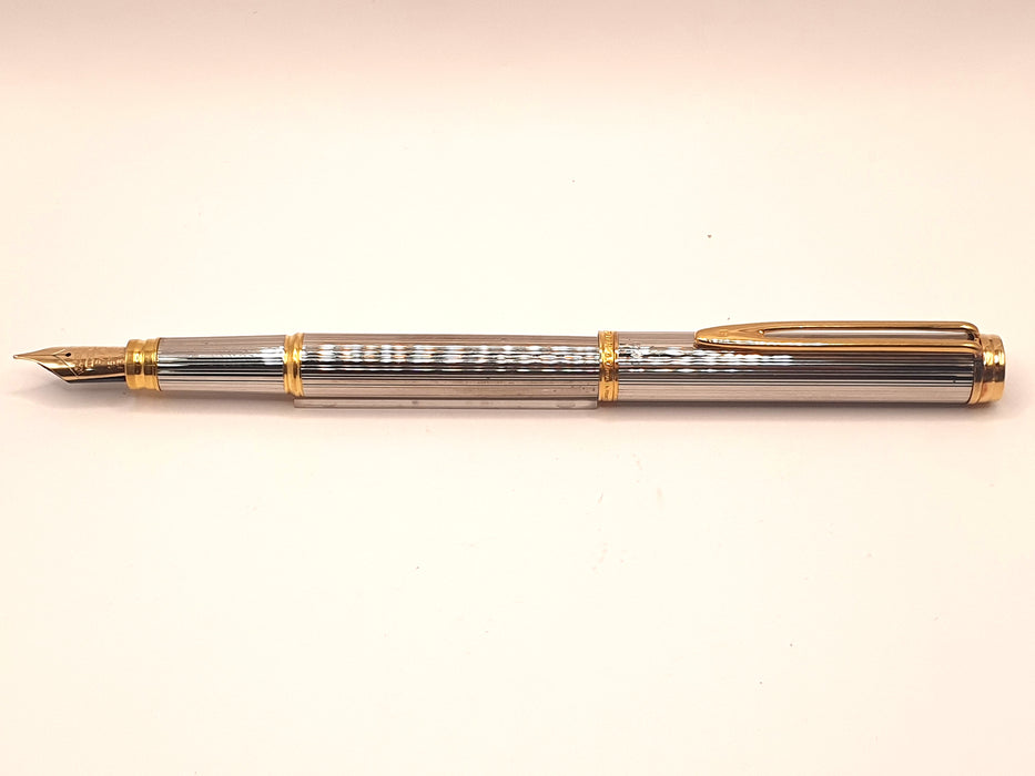 Vintage Waterman Gentleman Fluted Sterling Silver with Gold Trim Fountain Pen (18ct M Nib)