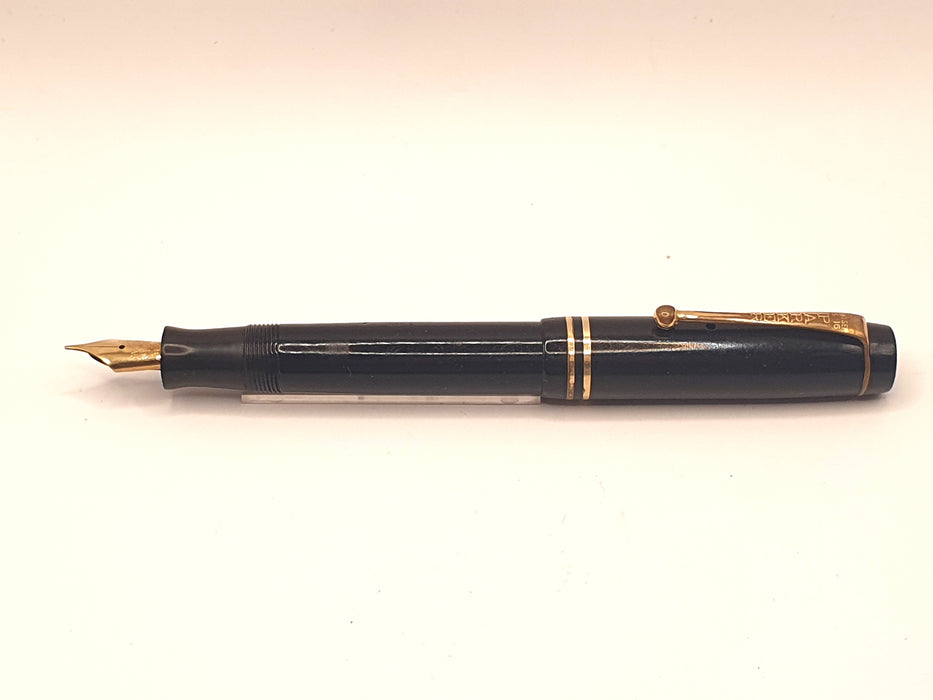 Vintage Parker Duofold Streamlined Junior Black with Gold Trim Fountain Pen (EF Nib)