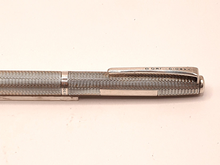 Vintage Yard of Led Deluxe Wave Pattern Round Sterling Silver Mechanical Pencil (1.18mm)