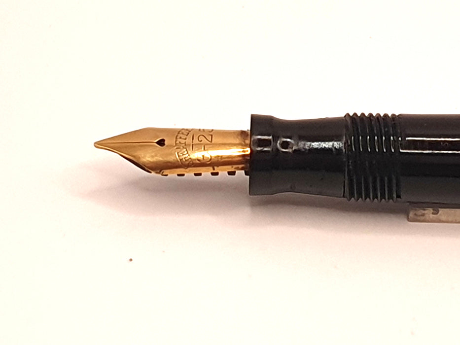 Vintage Sheaffer 3-25 Ring-top Black with Gold Trim Fountain Pen (14ct M Nib)