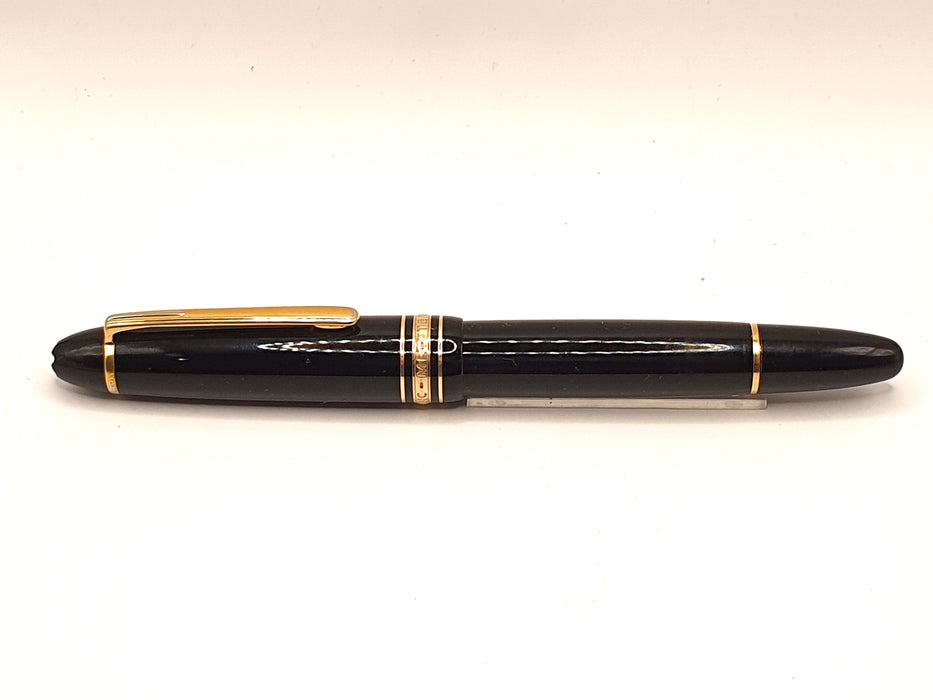 Vintage Montblanc 146 LeGrand Black with Yellow Gold Trim Fountain Pen (14ct F Nib)