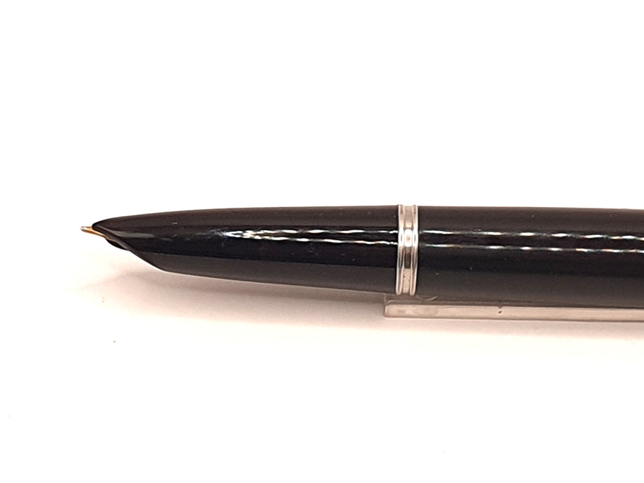 Vintage Parker 51 Mk II Black with Striated Gold Cap and Trim Fountain Pen (14ct M Nib)