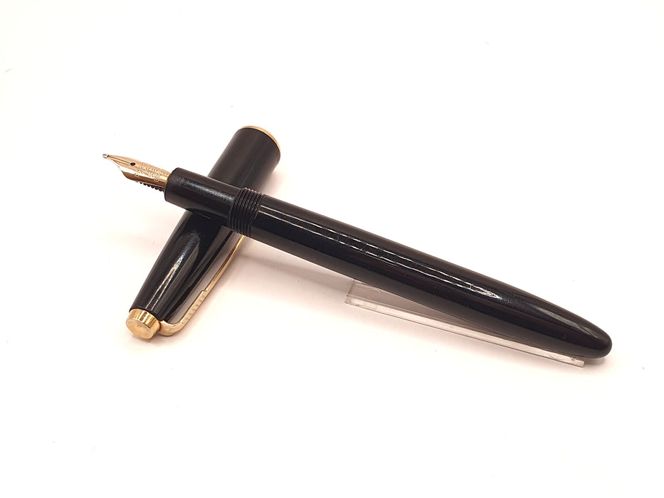 Vintage Parker Slimfold Black with Gold Trim Fountain Pen (14ct B Nib)