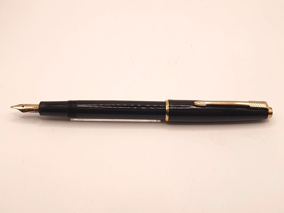 Vintage Parker Slimfold Black with Gold Trim Fountain Pen (14ct B Nib)